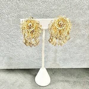 Vintage Signed Bed Gold Tone Dangle Filigree Clip On Earrings